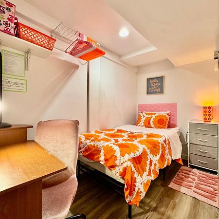Private Tiny Room On The 1St Floor With Shared Bathroom Near Airport And Downtown Seattte Σιάτλ Εξωτερικό φωτογραφία