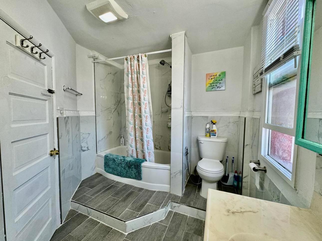 Private Tiny Room On The 1St Floor With Shared Bathroom Near Airport And Downtown Seattte Σιάτλ Εξωτερικό φωτογραφία