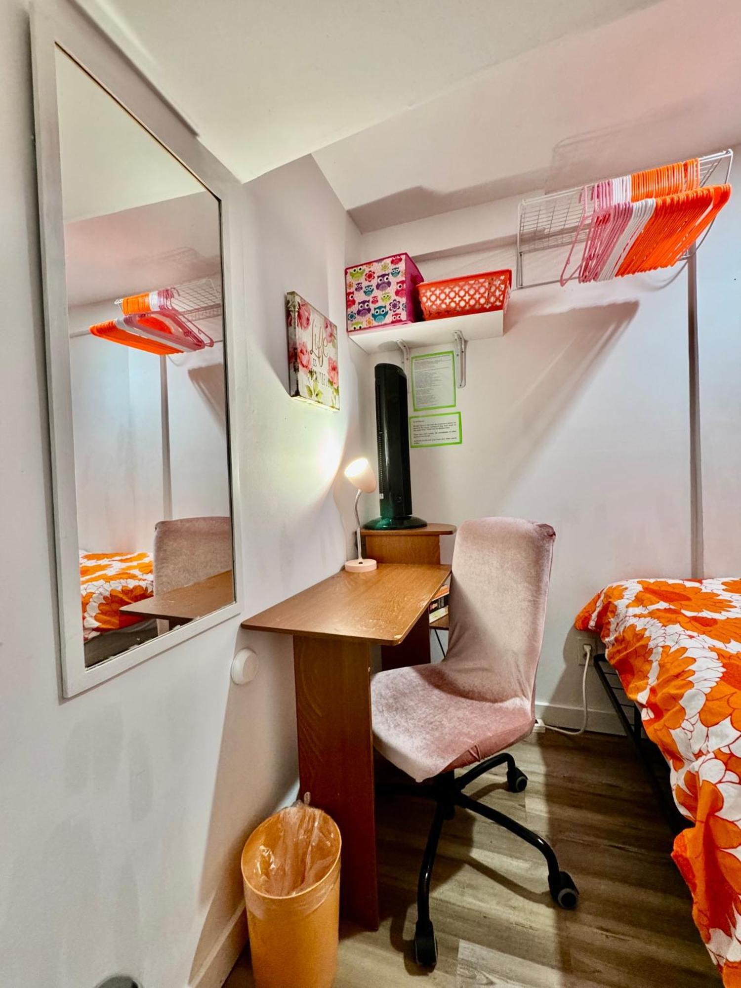 Private Tiny Room On The 1St Floor With Shared Bathroom Near Airport And Downtown Seattte Σιάτλ Εξωτερικό φωτογραφία